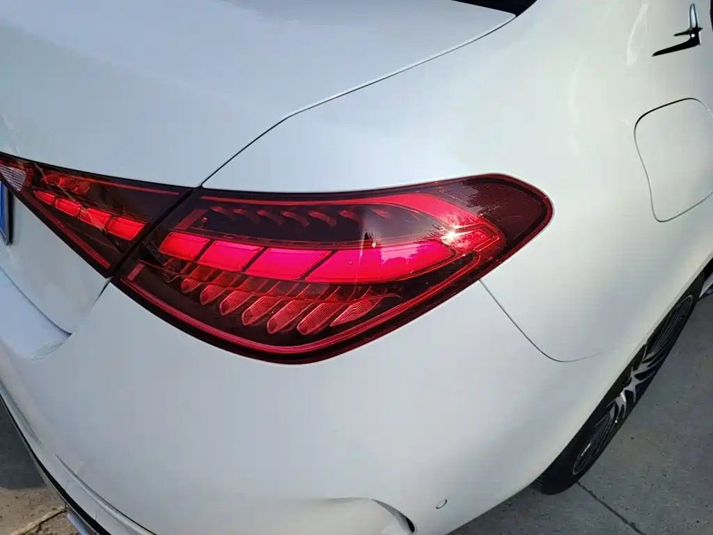 Mercedes-Benz C-Class — миниатюра 8