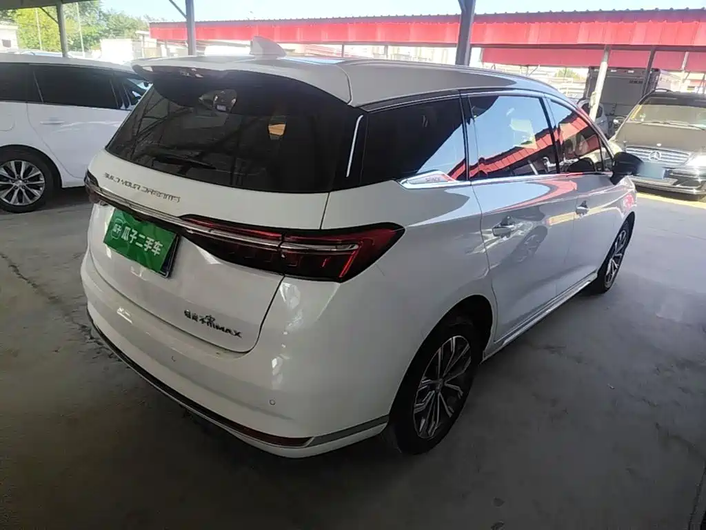 BYD MAX — миниатюра 7