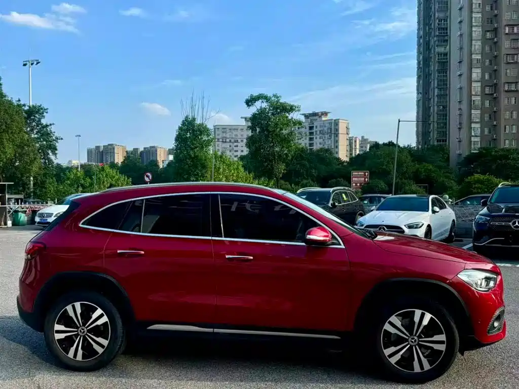 Mercedes-Benz GLA — миниатюра 5