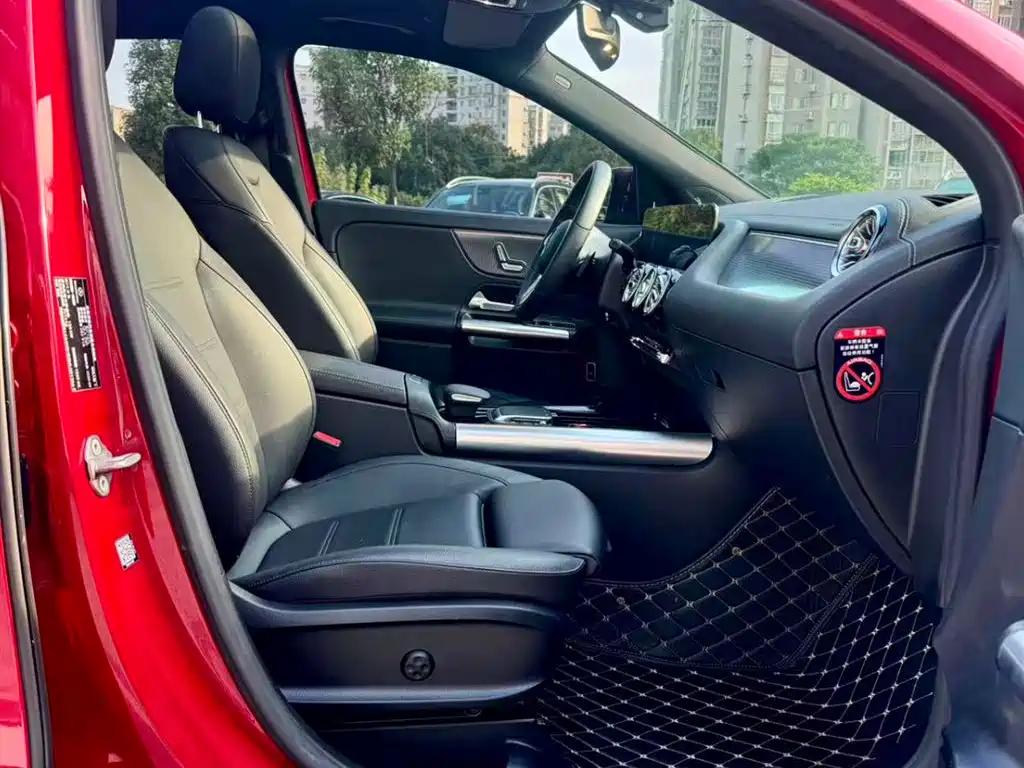 Mercedes-Benz GLA — миниатюра 11