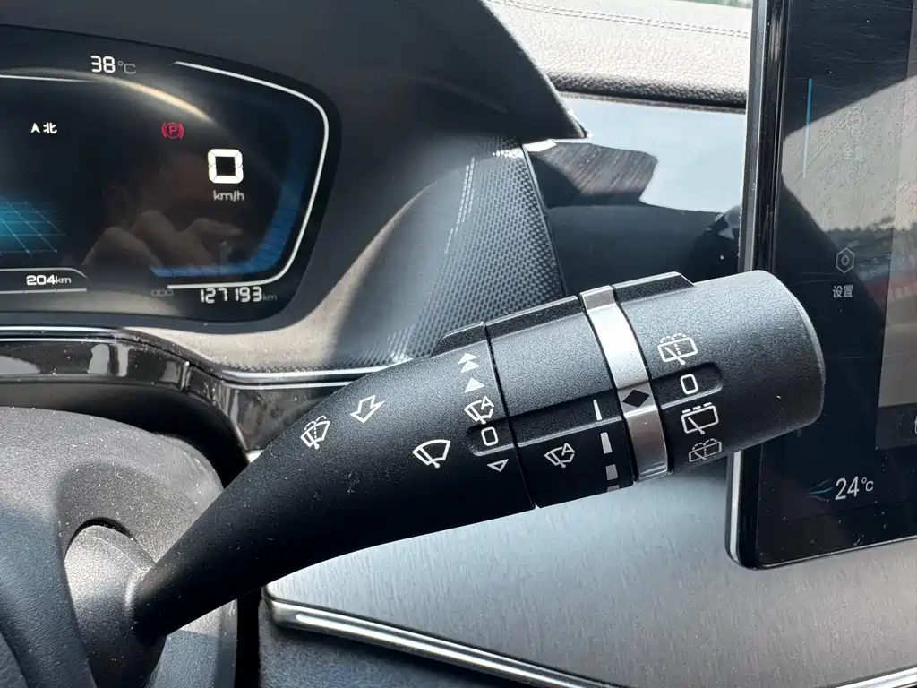 BYD Tang New Energy — миниатюра 16