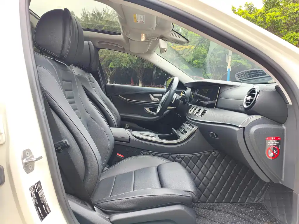 Mercedes-Benz E-Class — миниатюра 16