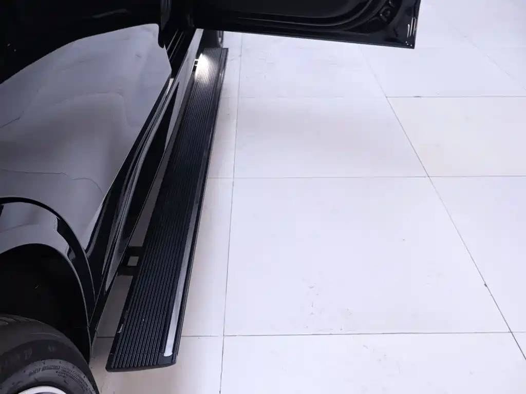 BMW X5 — миниатюра 24