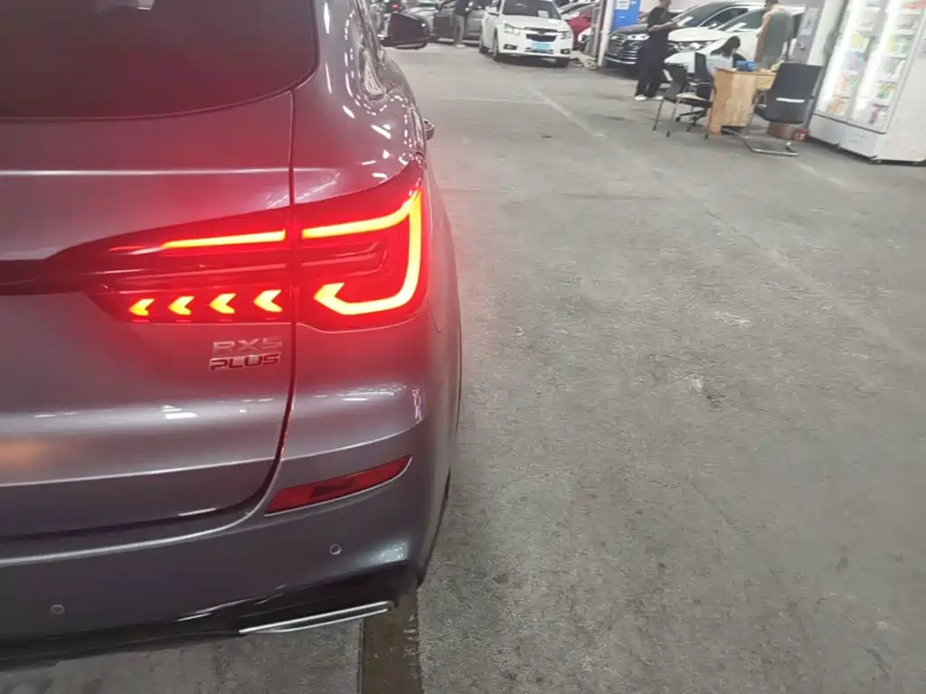 Roewe RX5 — миниатюра 8