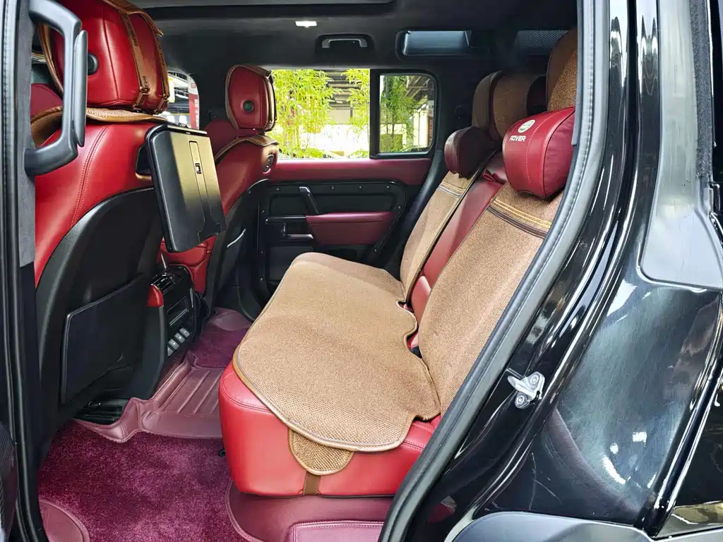 Land Rover Defender — миниатюра 13