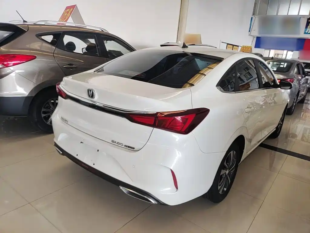 Changan Eado — миниатюра 7