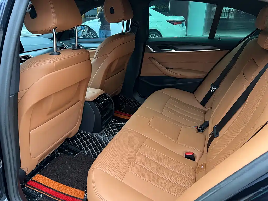 BMW 5 Series (Import) — миниатюра 16