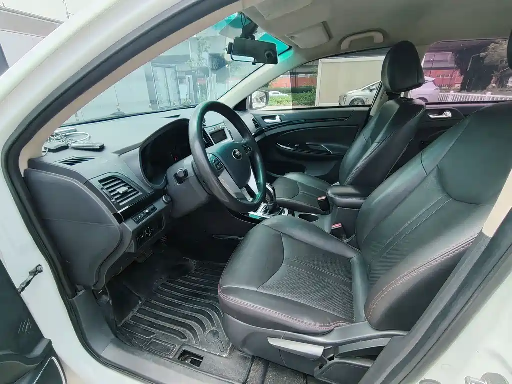 BYD e5 — миниатюра 8