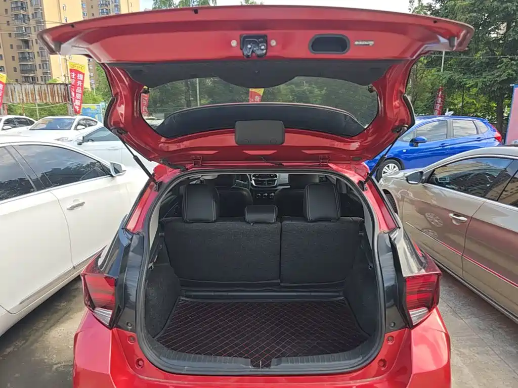 Toyota Yaris L — миниатюра 19