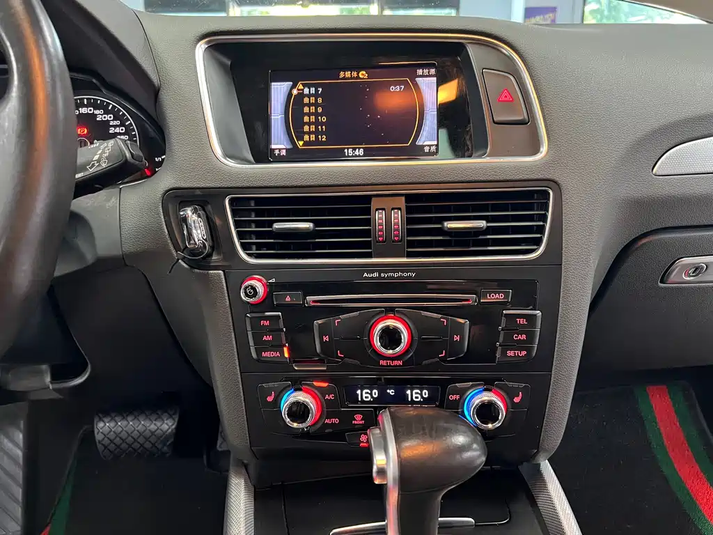 Audi Q5 — миниатюра 12