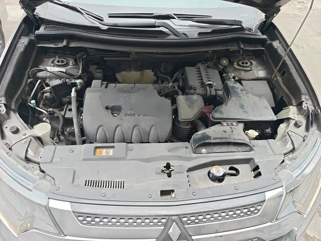 Mitsubishi Outlander — миниатюра 16