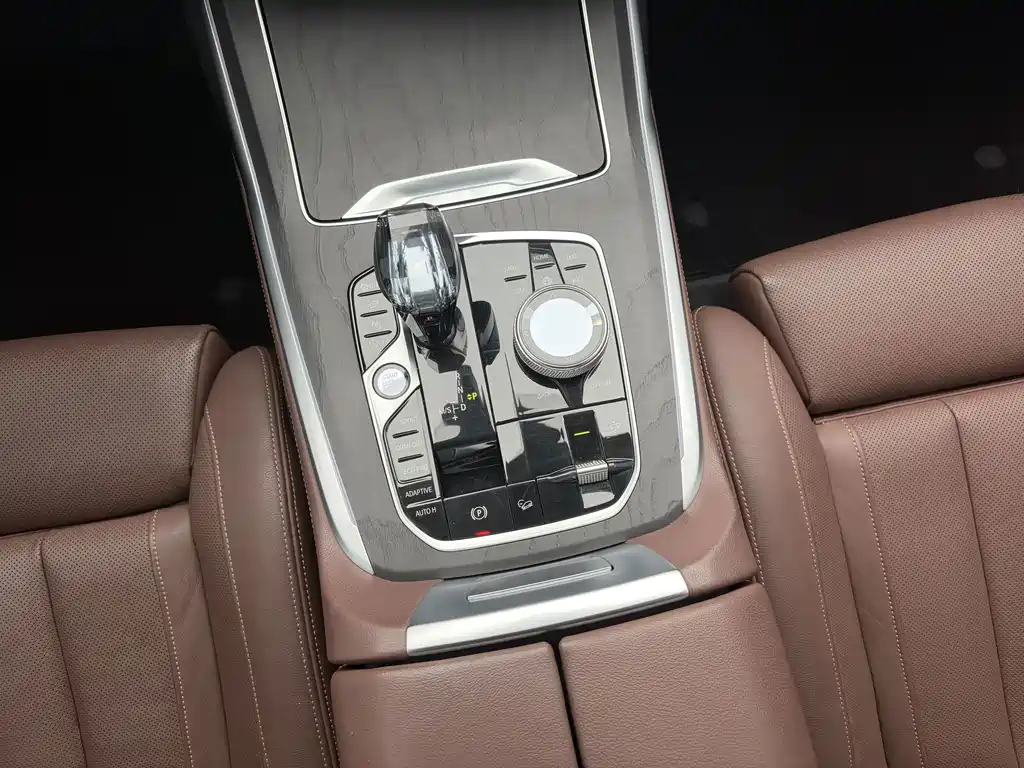 BMW X7 — миниатюра 6