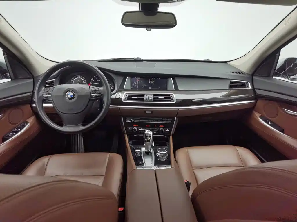 BMW 5 Series GT — миниатюра 5