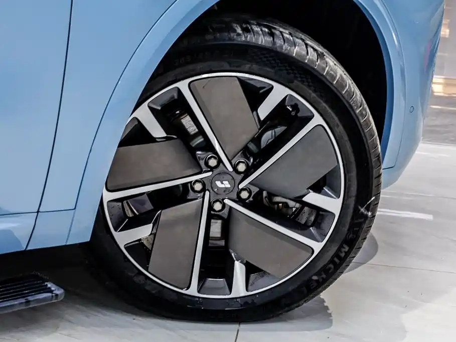 Li Auto Li L8 — миниатюра 36