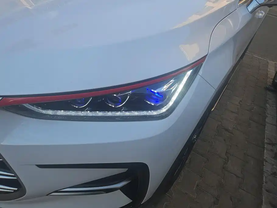 BYD Tang New Energy — миниатюра 5