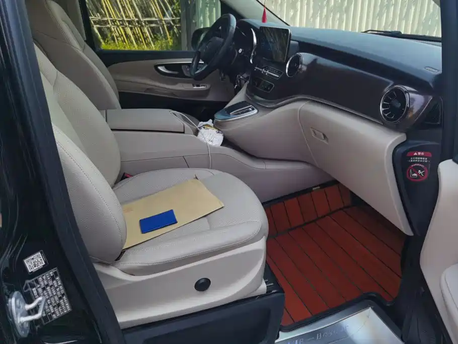 Mercedes-Benz V-Class — миниатюра 8