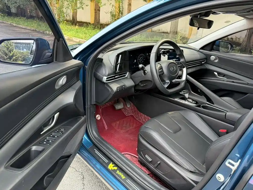 Hyundai Elantra — миниатюра 8
