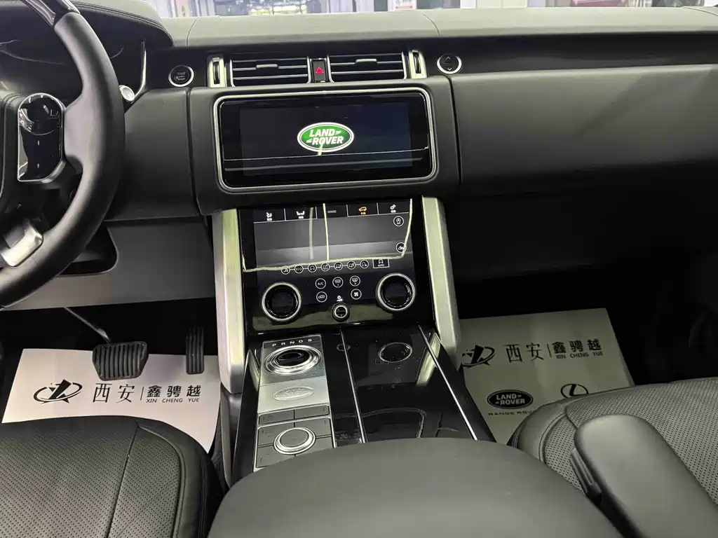 Land Rover Range Rover — миниатюра 8