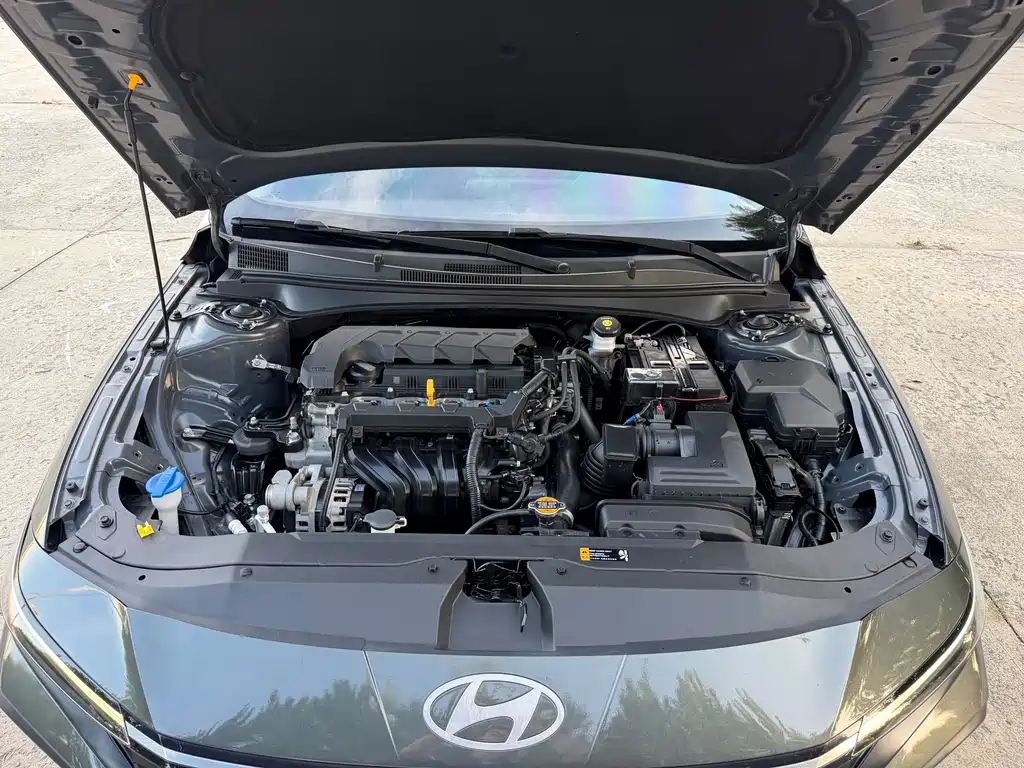 Hyundai Elantra — миниатюра 15
