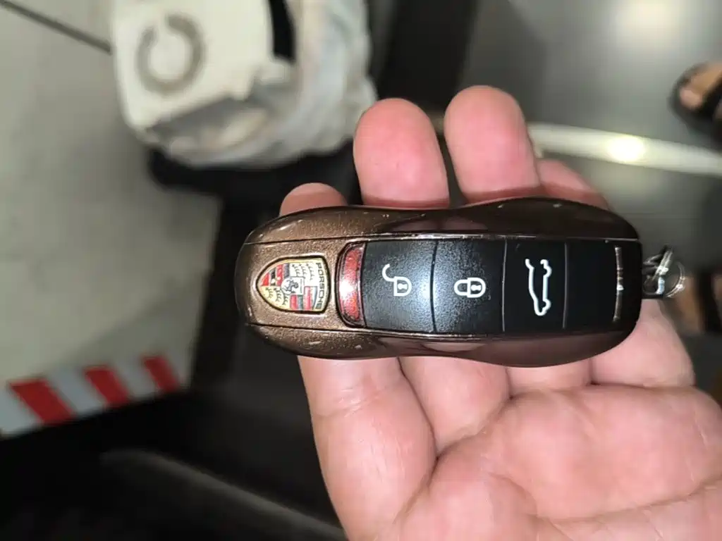 Porsche Cayenne — миниатюра 9