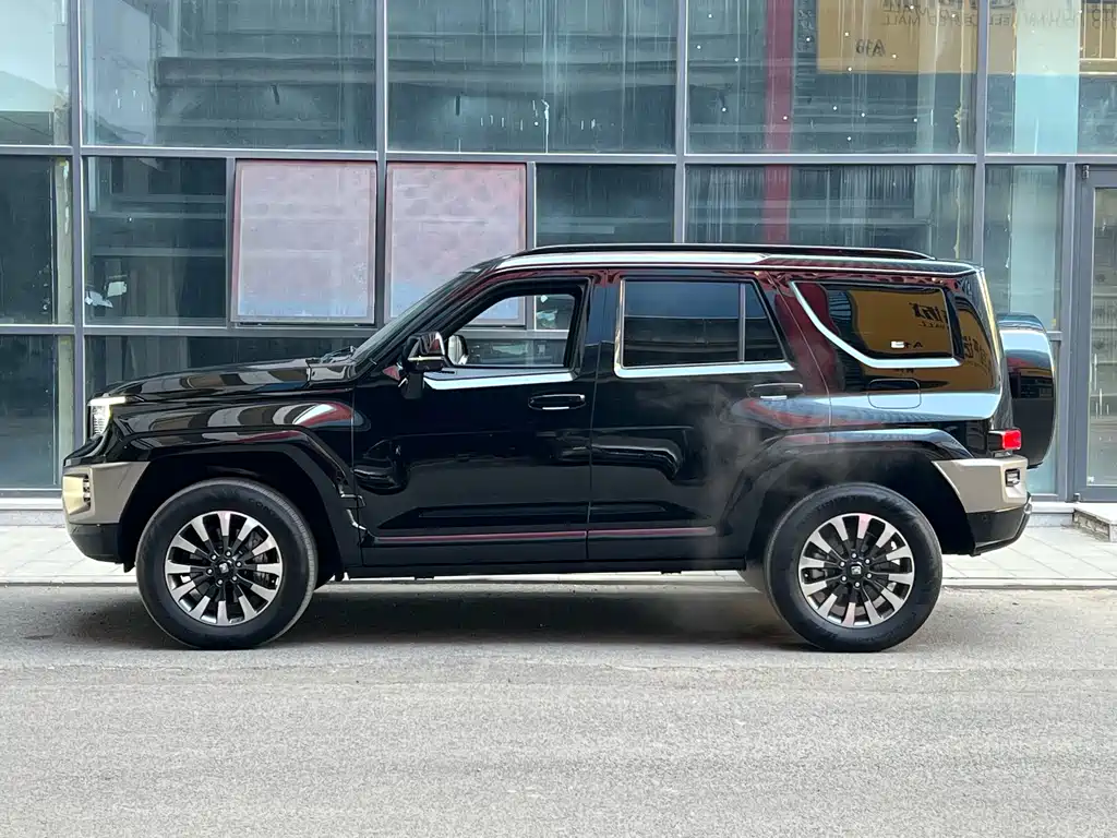 TANK TANK 700 NEW ENERGY