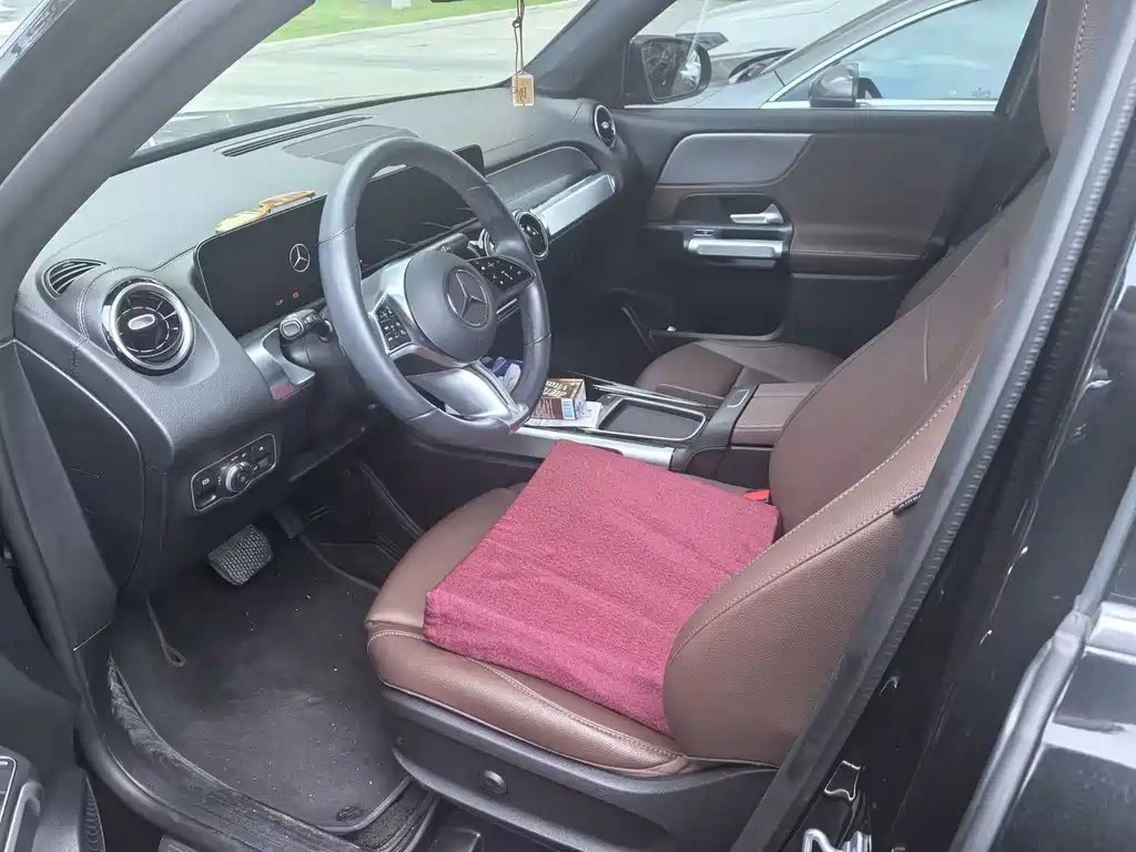 Mercedes-Benz GLB — миниатюра 12
