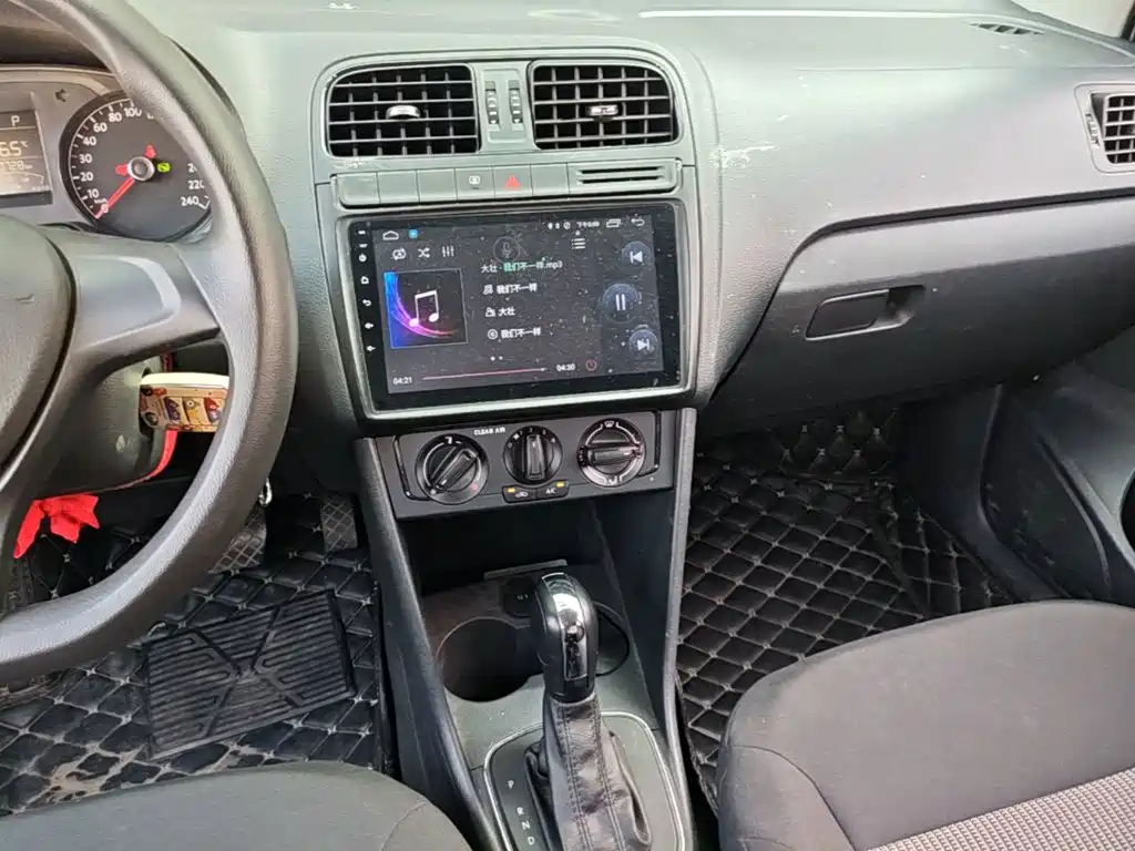 Volkswagen Polo — миниатюра 13