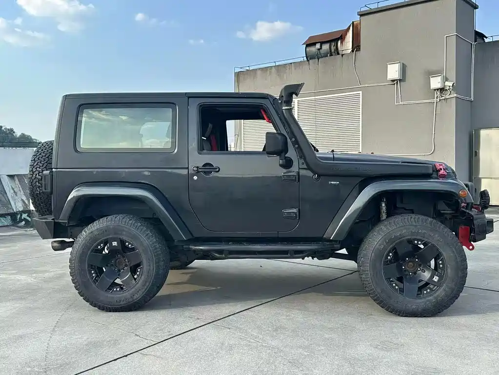 Jeep Wrangler — миниатюра 3