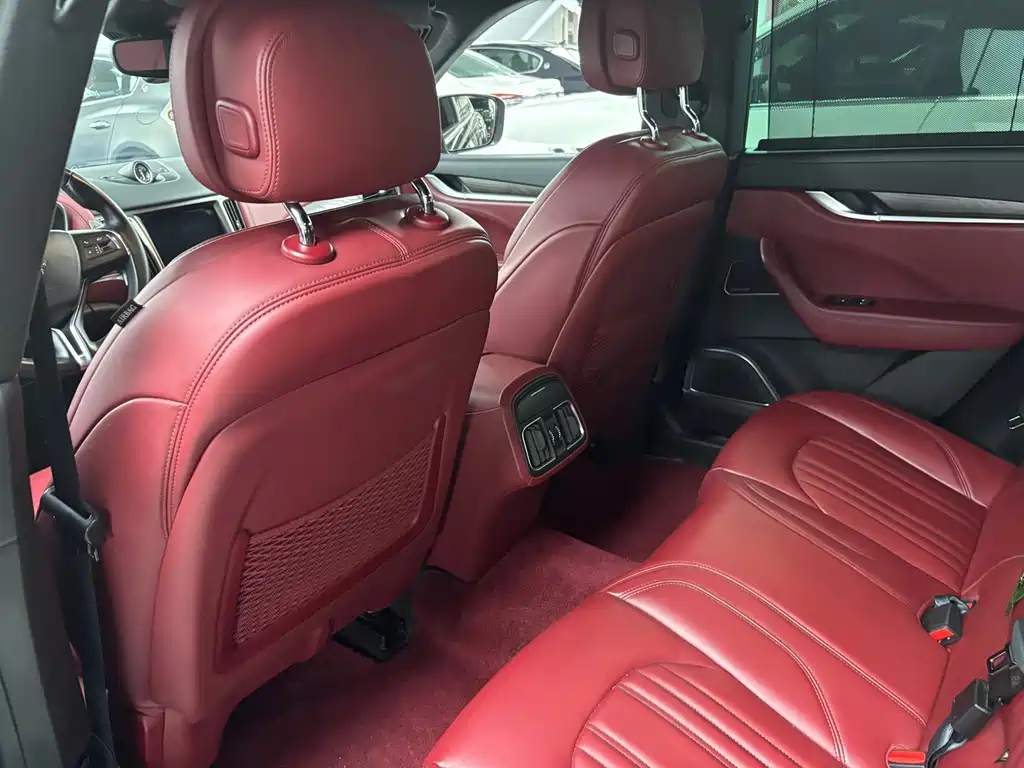 Maserati Levante — миниатюра 9
