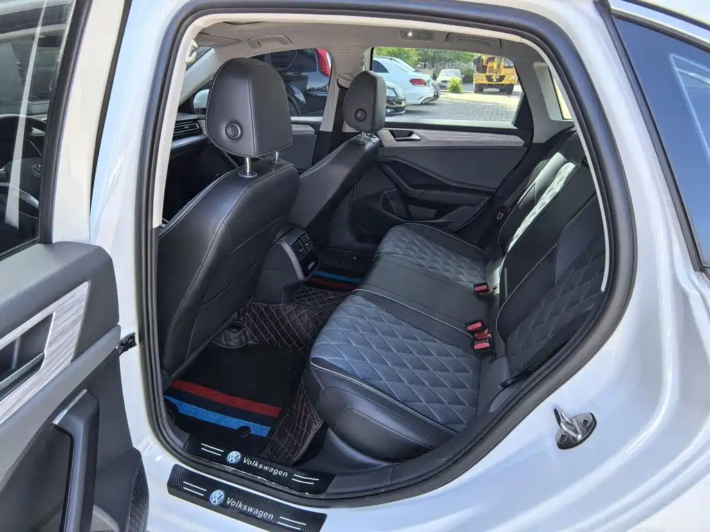 Volkswagen Sagitar — миниатюра 9