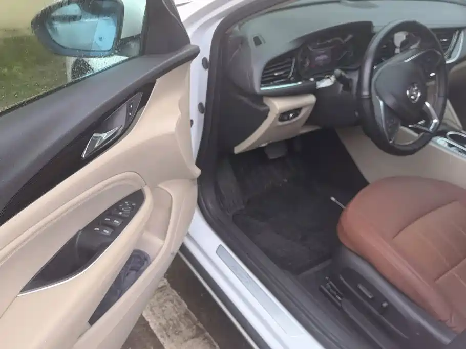 Buick Regal — миниатюра 7