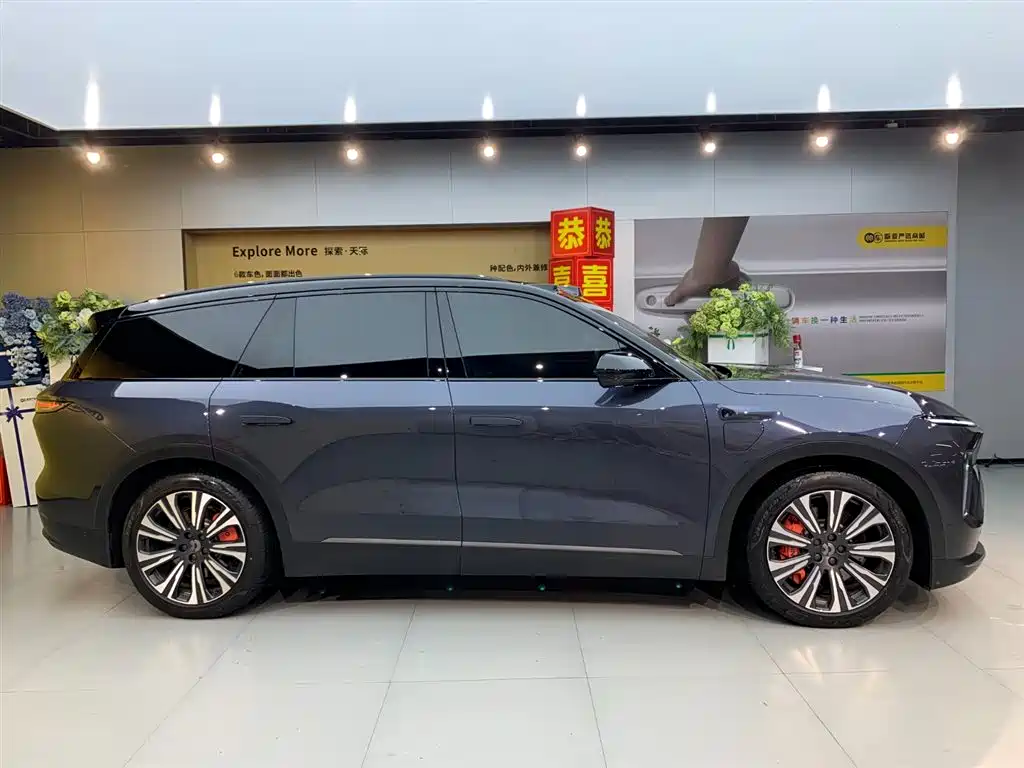 NIO ES8 2024 75kWh