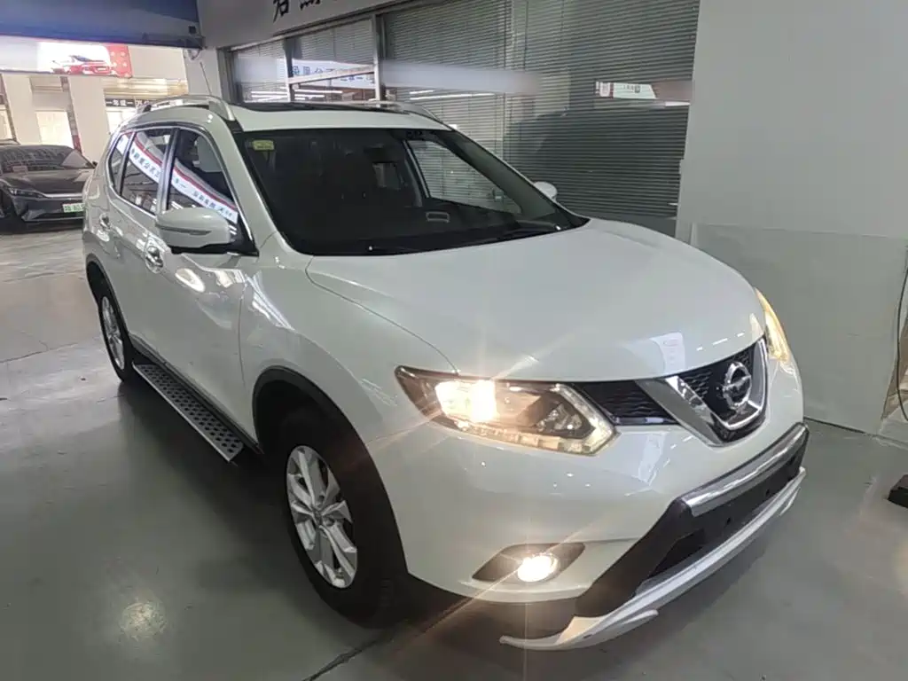 Nissan X-Trail 2015 2.0L CVT Comfort MAX 2WD