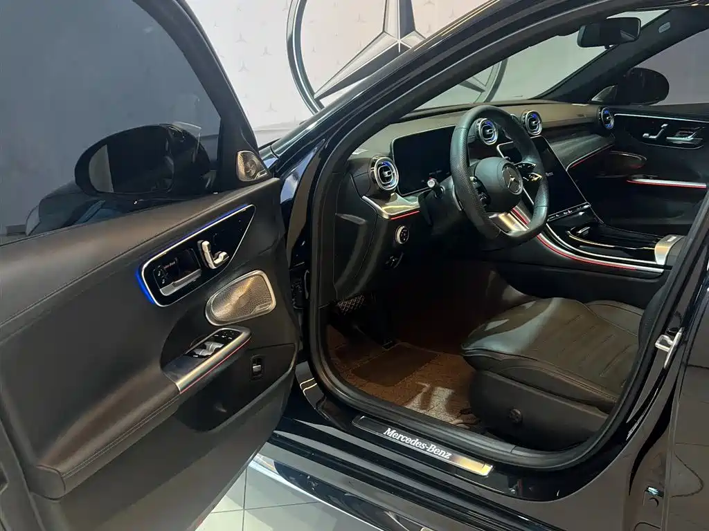 Mercedes-Benz C-Class — миниатюра 8