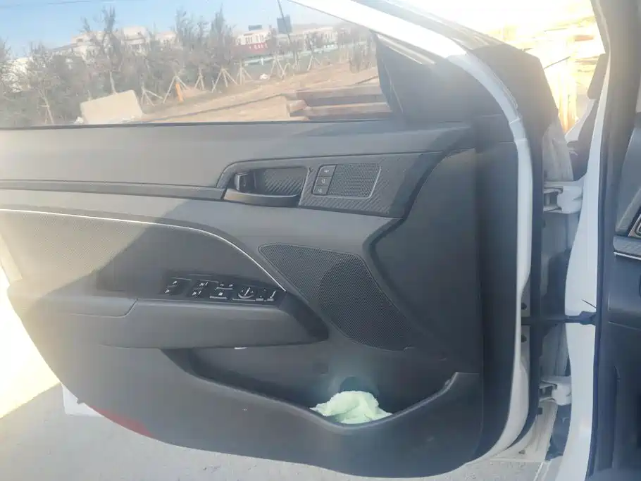 Hyundai Elantra — миниатюра 7