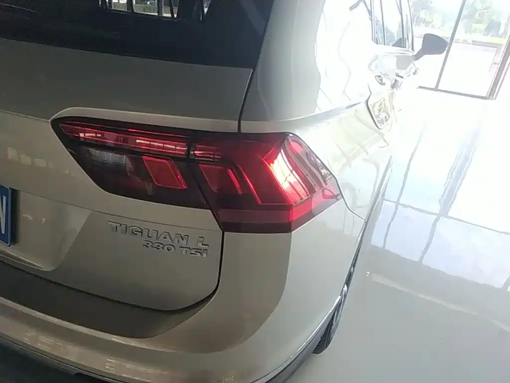 Volkswagen Tiguan L — миниатюра 8