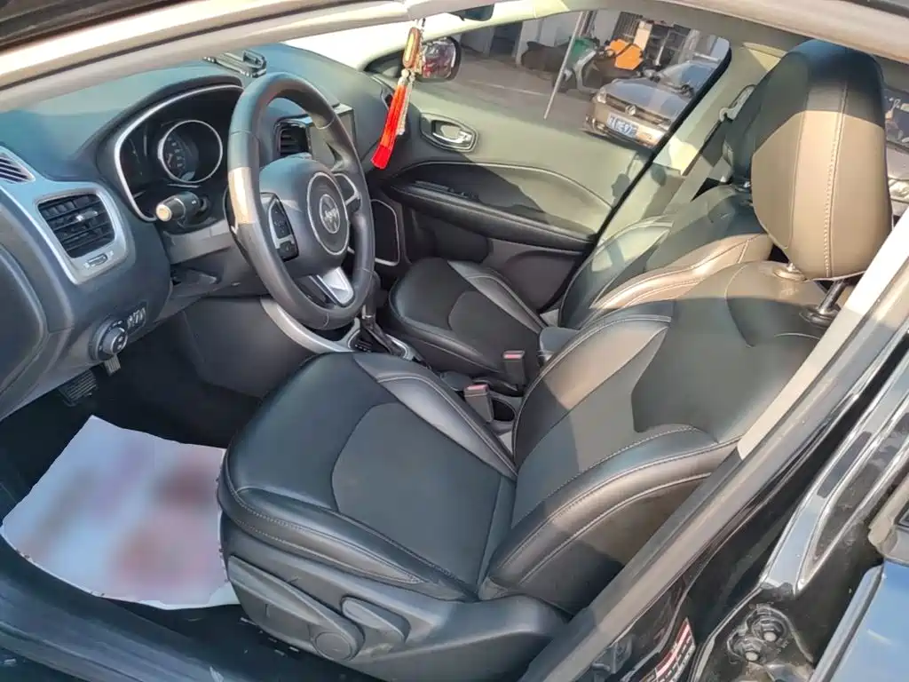 Jeep Compass — миниатюра 15