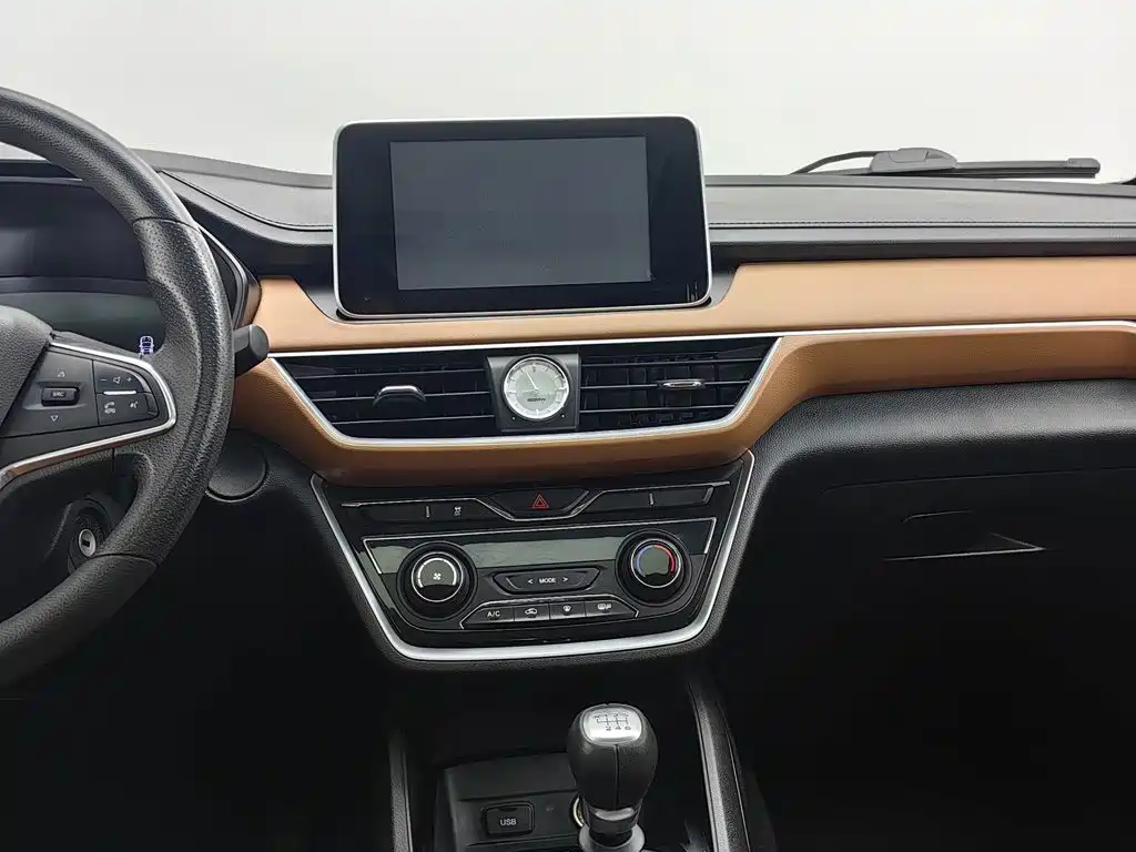Wuling Hongguang S3 — миниатюра 12