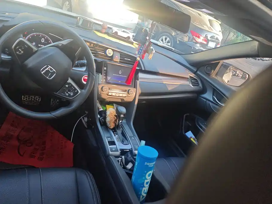Honda Civic — миниатюра 12