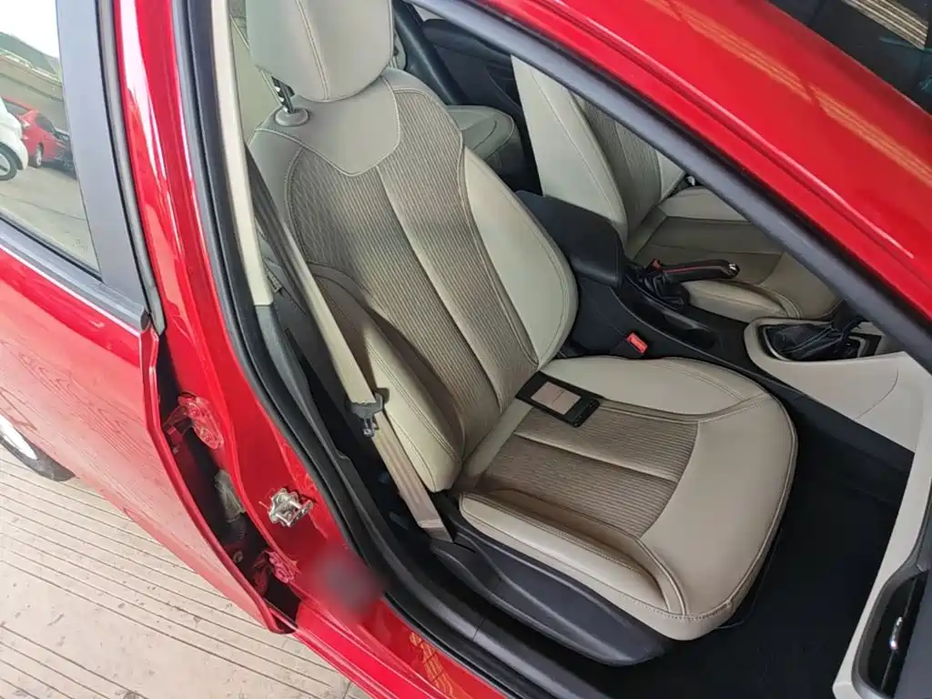Buick Excelle — миниатюра 25