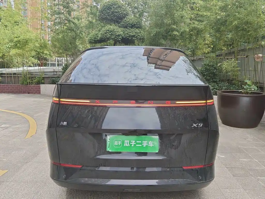 XPeng X9 — миниатюра 3