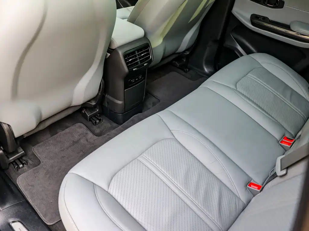 NIO ES6 — миниатюра 11