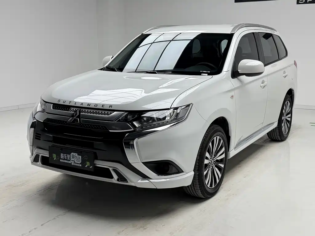 Mitsubishi Outlander 2021