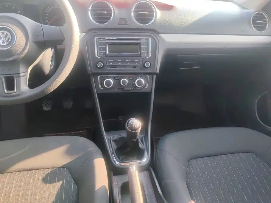 Volkswagen Jetta — миниатюра 16