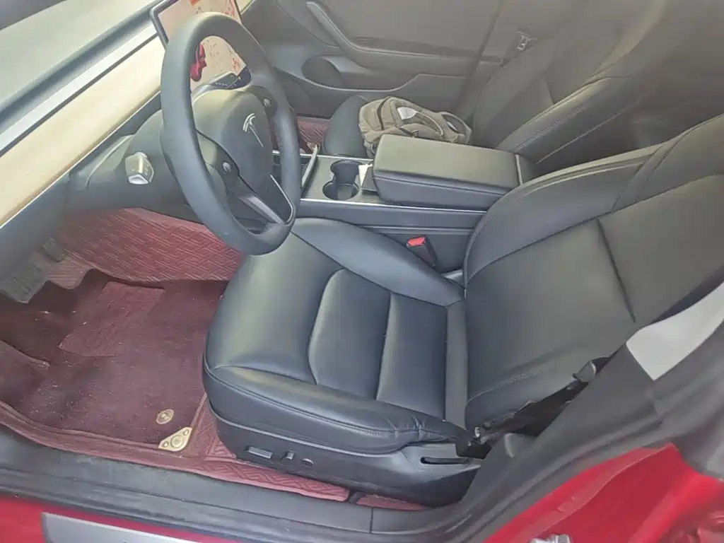 Tesla Model 3 — миниатюра 20