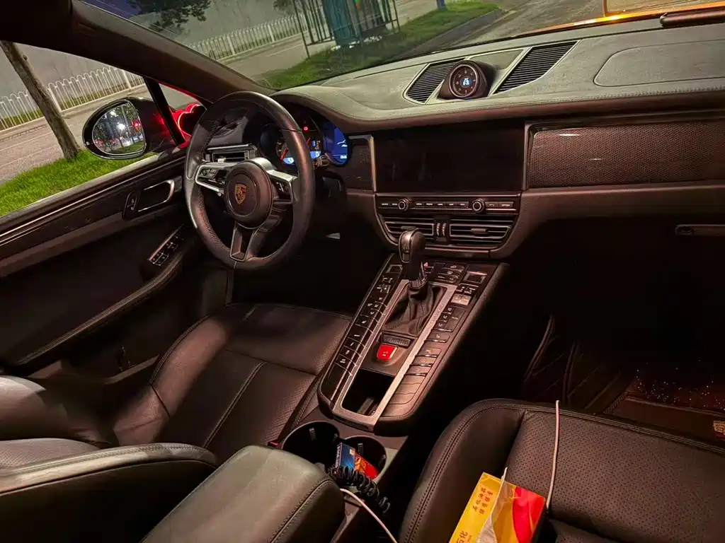Porsche Macan — миниатюра 5