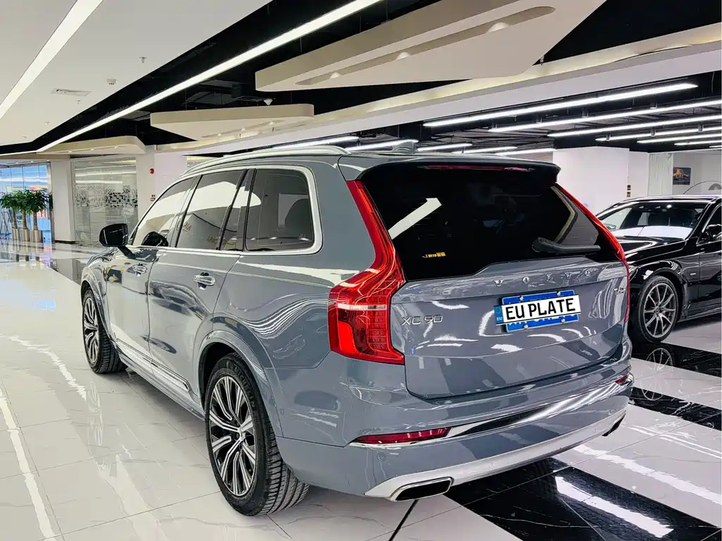 Volvo XC90 — миниатюра 4