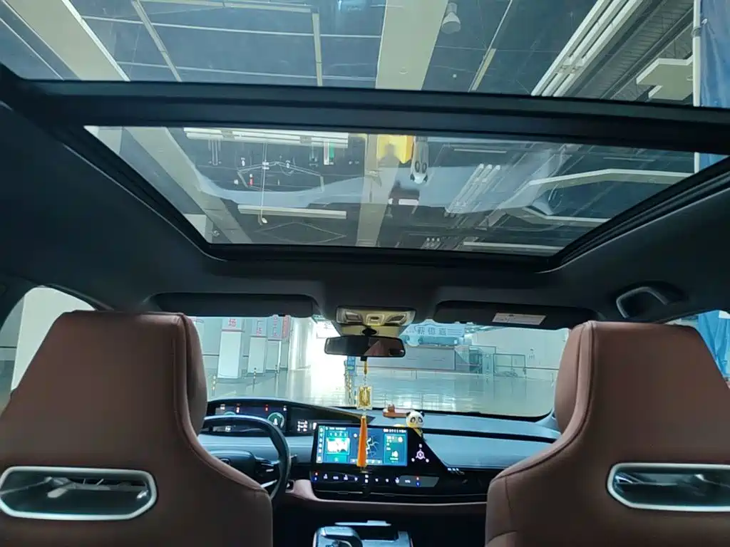 Changan UNI-K iDD — миниатюра 18