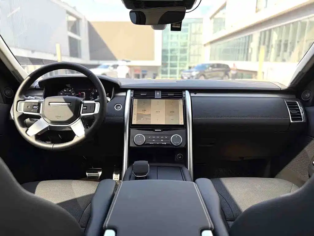 Land Rover Discovery — миниатюра 6