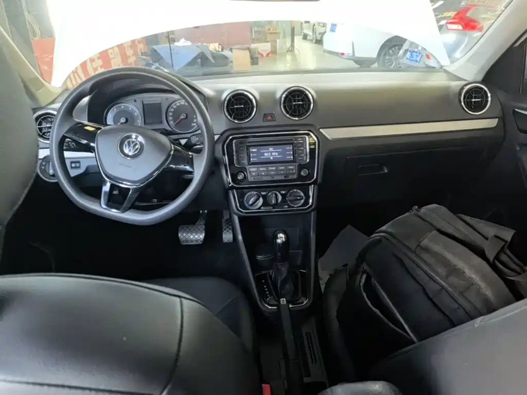 Volkswagen Jetta — миниатюра 10